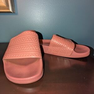 Adidas Adilette Slides, Size 10, Haze Coral color
